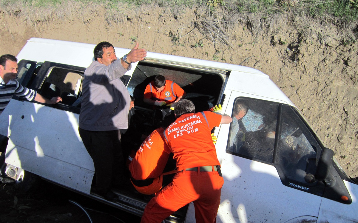 Erzurum'daki Kazada Ölen 3 Kişi Toprağa Verildi