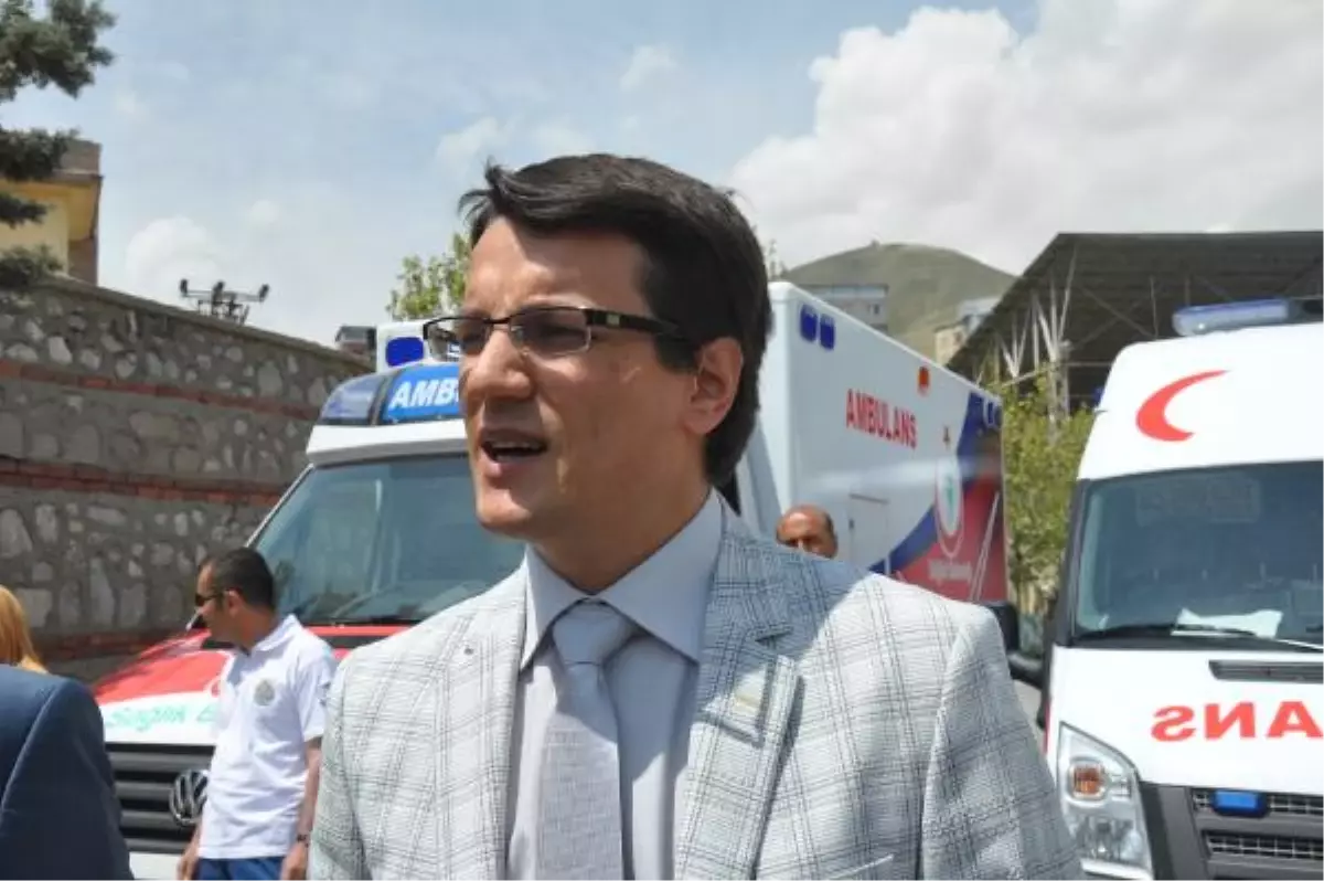 Hakkari\'ye Sağlık Bakanlığı\'ndan 4 Yeni Ambulans