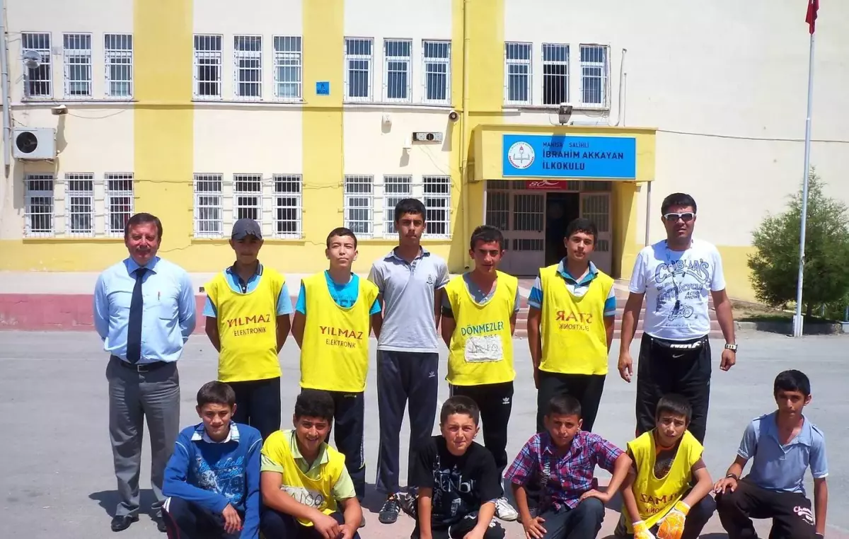 İbrahim Akkayan Ortaokulu'nda Spor Şenliği