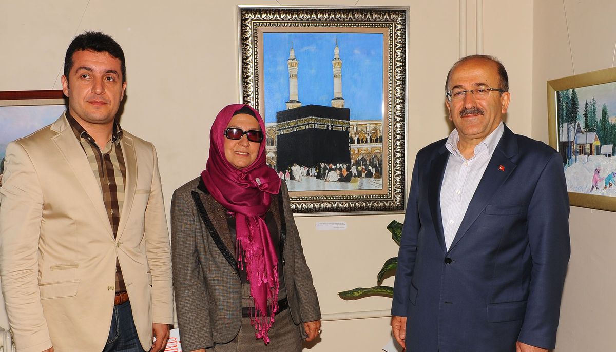 Kabe Resmi ile İmam Hatip Lisesi'ne 60 Bin TL'lik Yardım Gitti