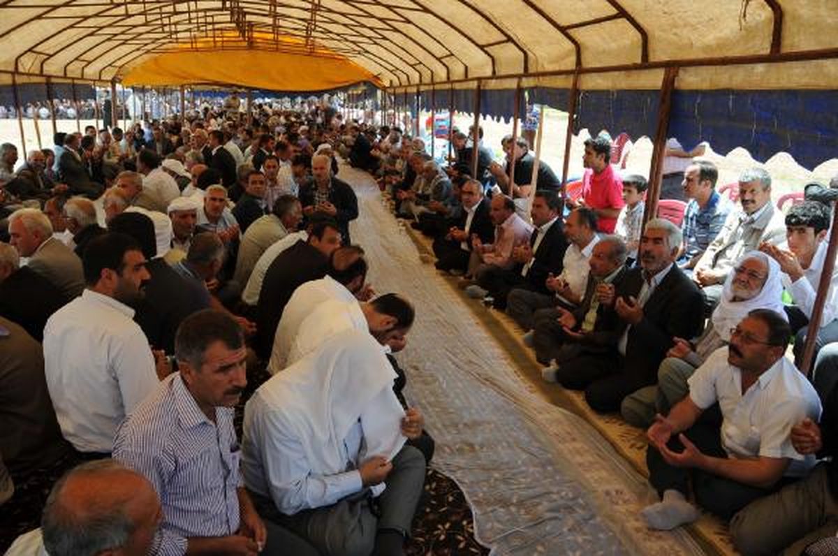 Şanlıurfa\'da Husumetli Aileler Barıştırıldı