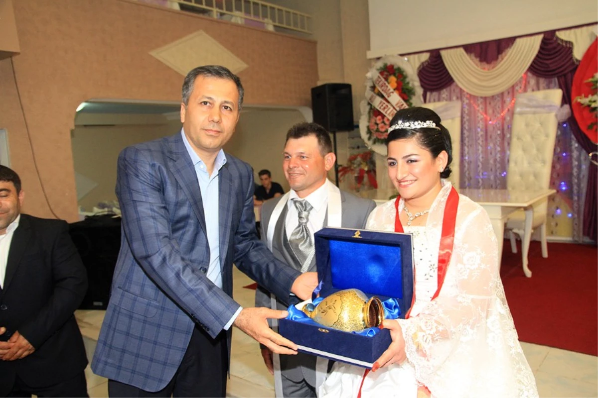 Vali Ali Yerlikaya Çorlu\'da Düğüne Katıldı