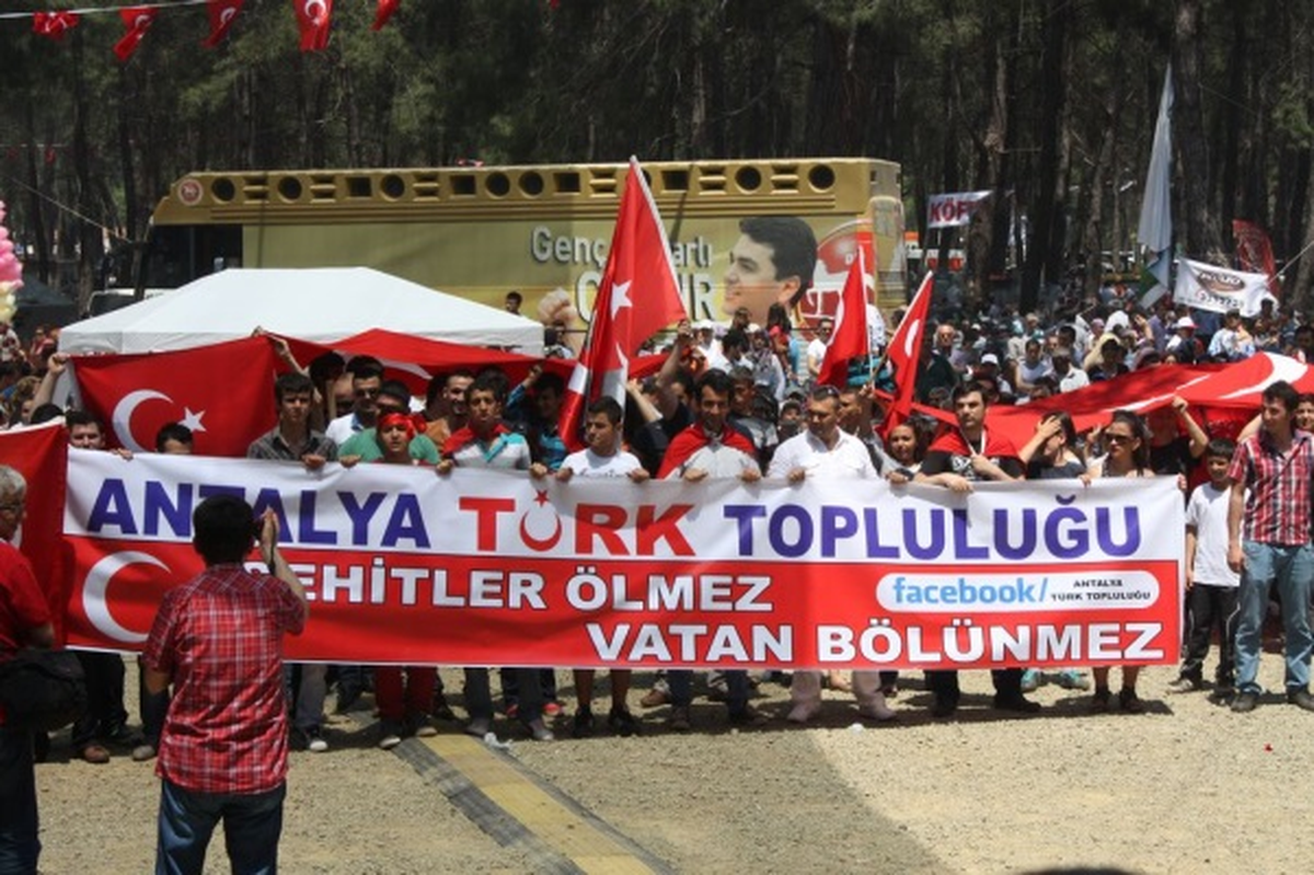 Yörükler Sel Olup Şölene Aktı