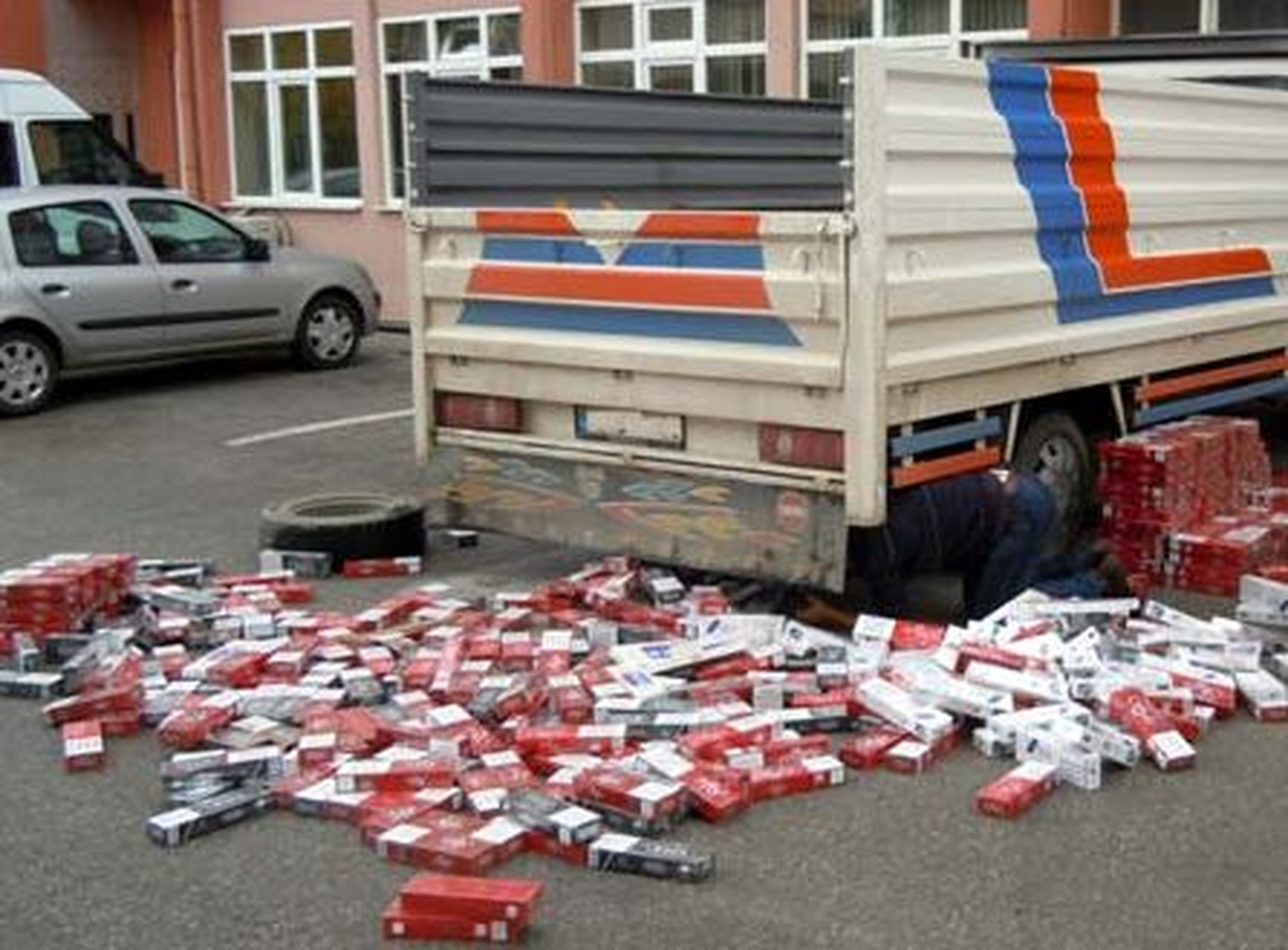 62 Bin 700 Paket Sigarayla Yakalanan Sürücü Tutuklandı