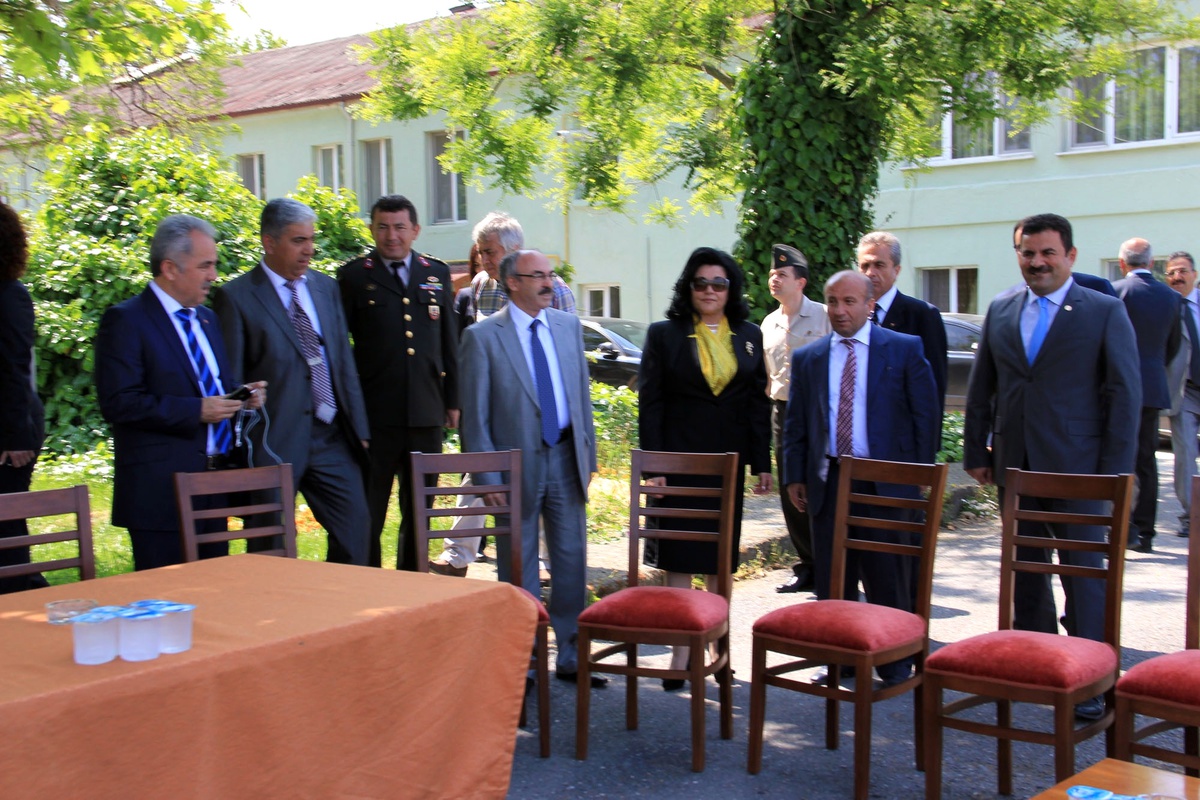 Bakan Yardımcısı Arzu, Yalova Garden A.Ş.\'yi Gezdi