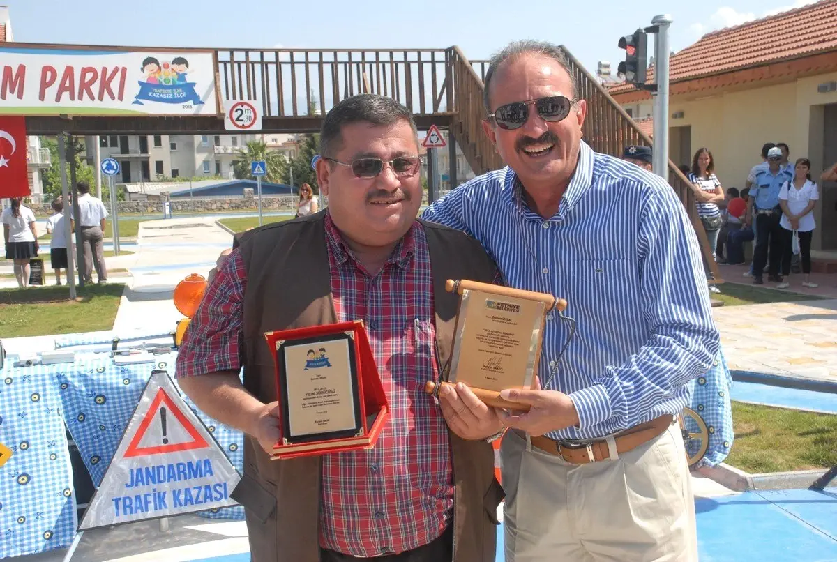 Fethiye\'de Yılın Sürücüleri Ödüllendirildi