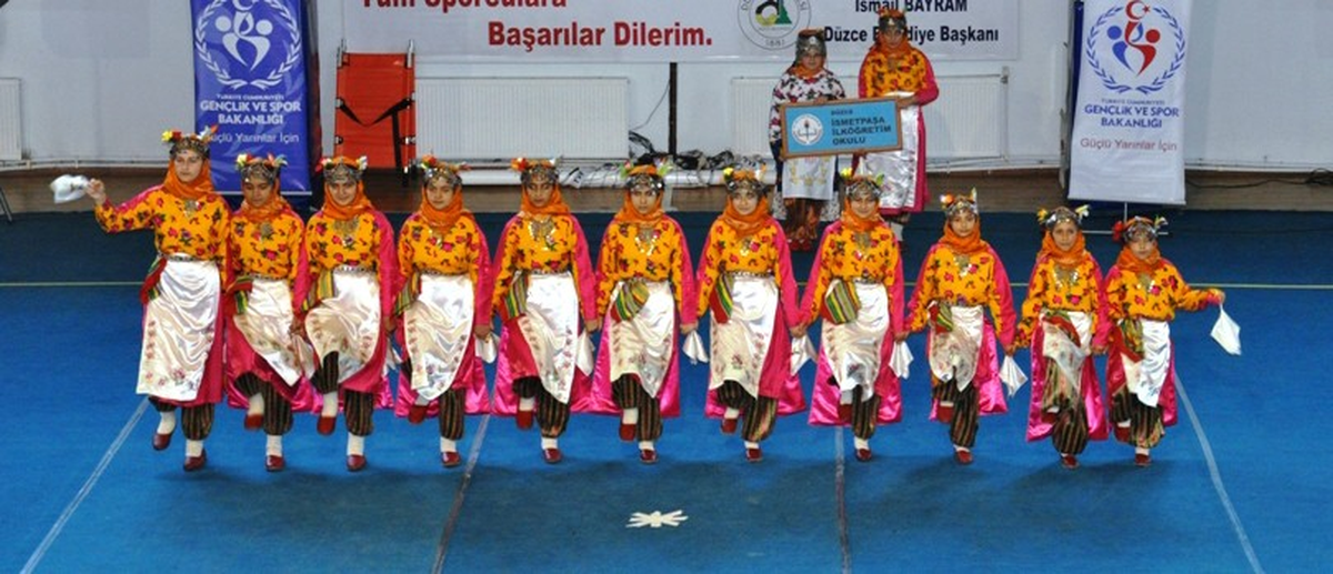 Halk Oyunları İl Birincileri Belirlendi
