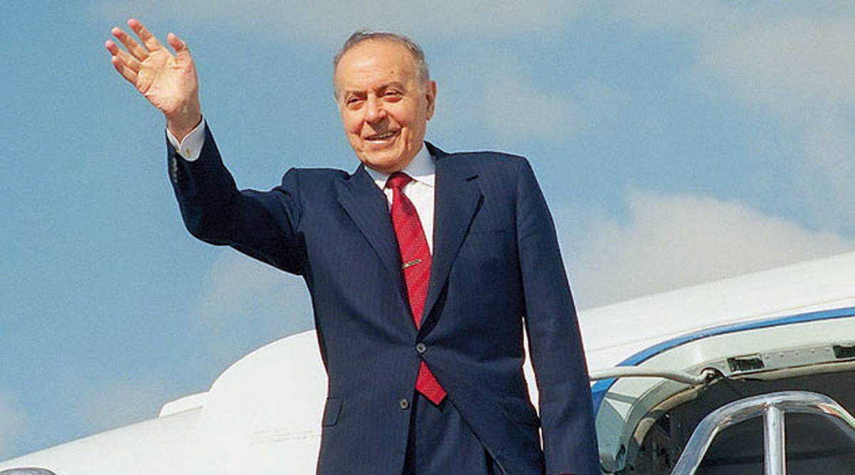 Haydar Aliyev\'in 90. Doğum Yılı