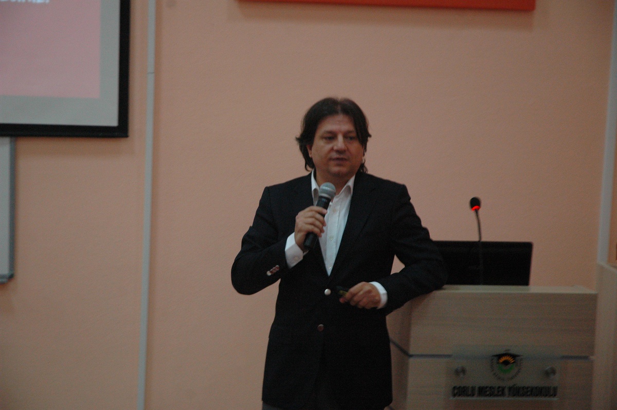 Hilmi Işıkören\'den Çorlu Myo Öğrencilerine Seminer