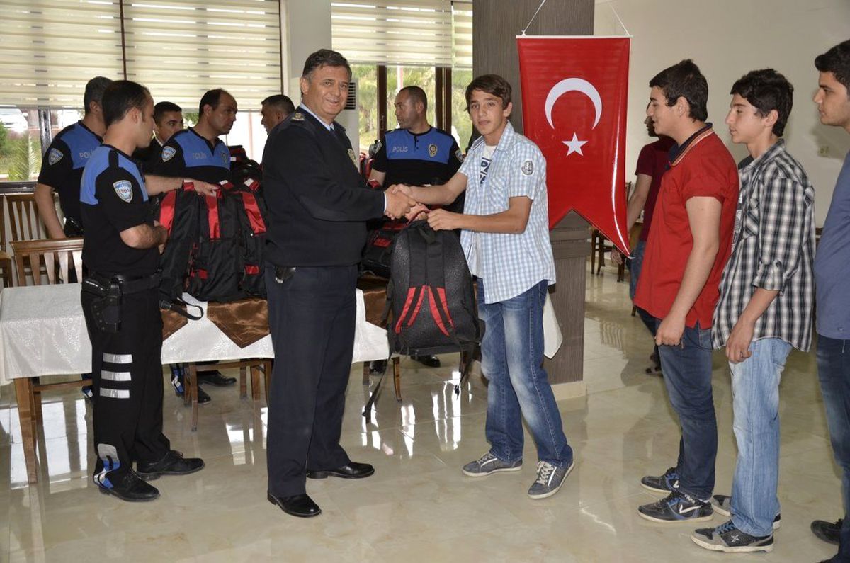 Kilis Emniyet Müdürlüğü\'nden "Geleceğin Sesi Gençler" Projesi