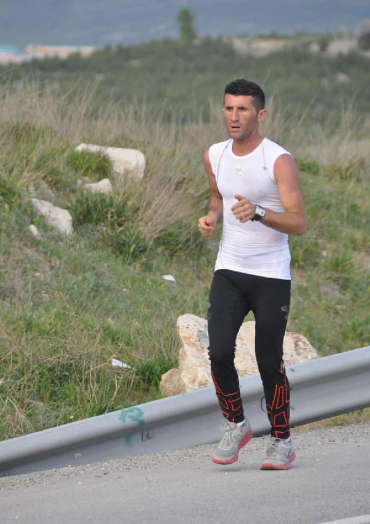 Maratoncu Akın, Beyaz Show\'a Koşuyor