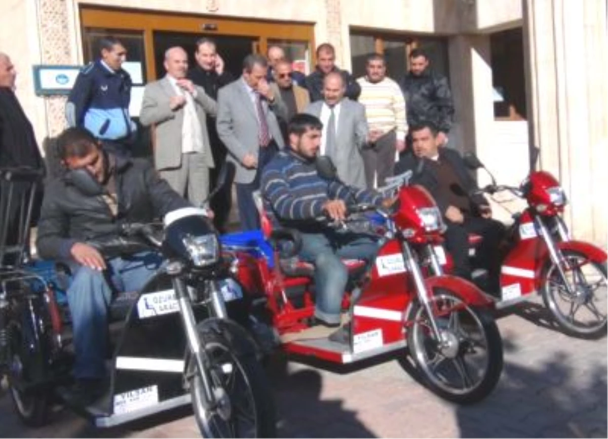 Midyat Belediyesi 10 Engelli Araç Dağıttı