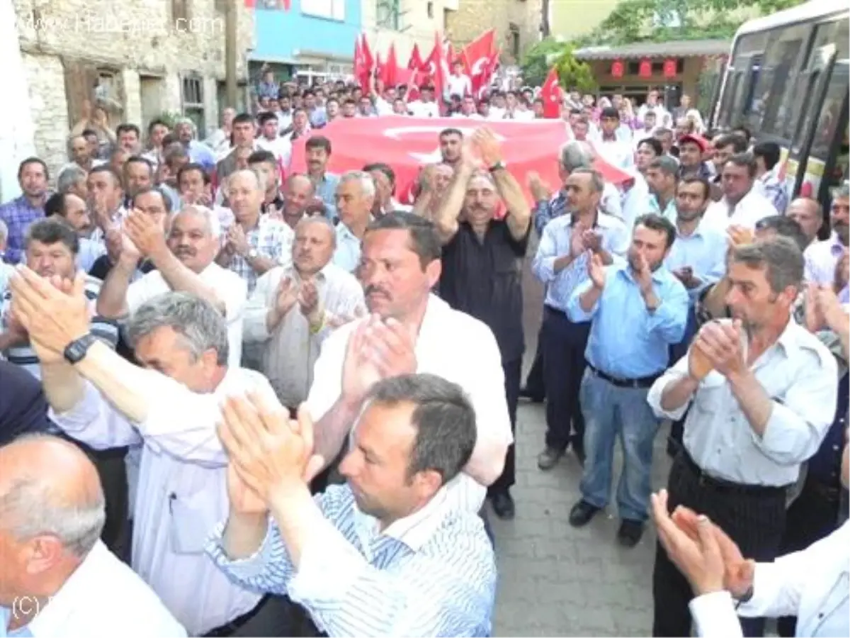 Ödemiş Tüm Köylü İşini Gücünü Bıraktı Askerlerini Uğurladı Tüm Köylü İşini Gücünü Bıraktı...