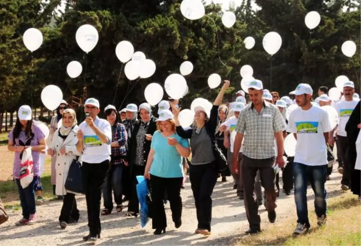 Romatizmalı Hastalar Ormanda Yürüyüş Yaptı