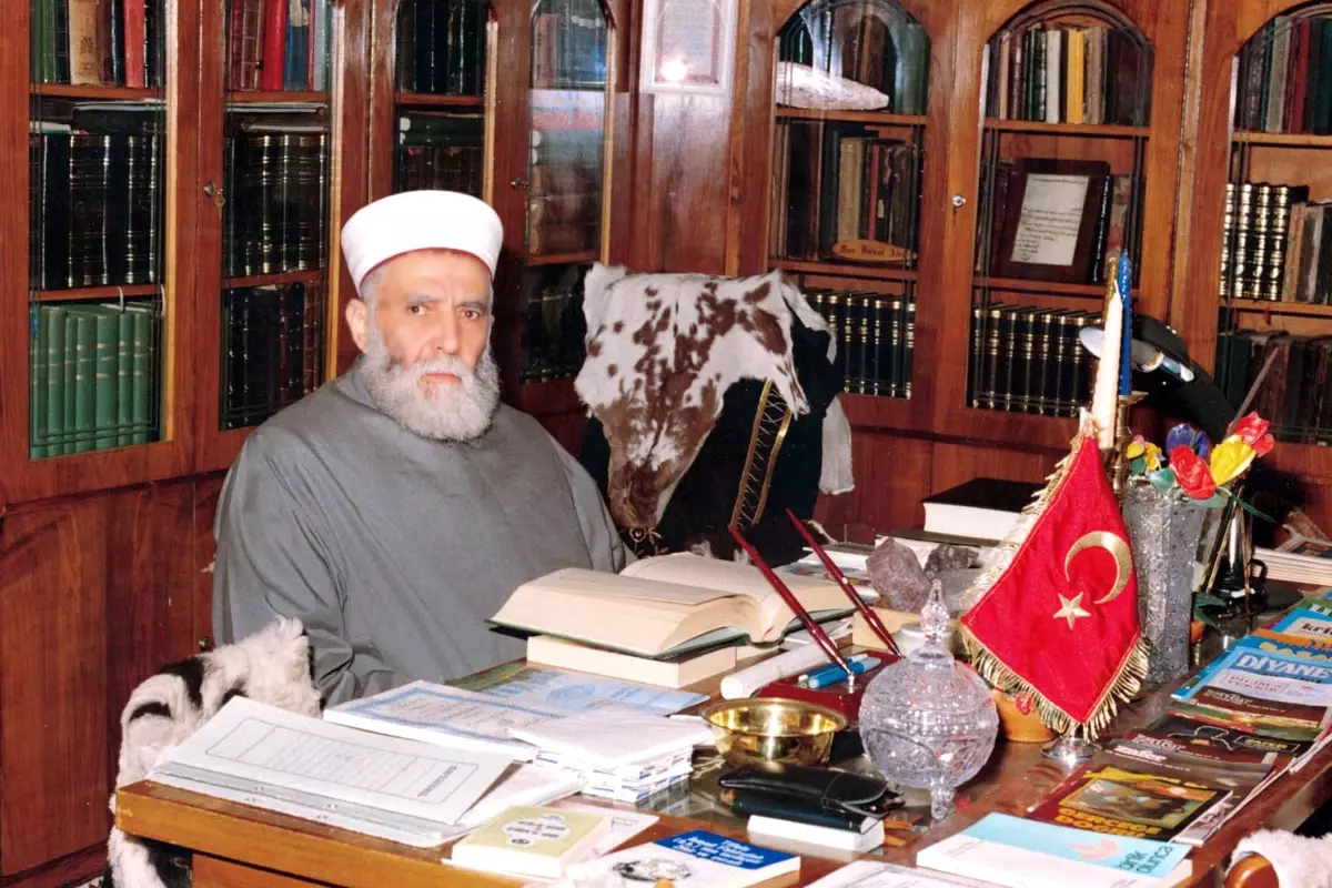 Somuncu Baba ile Hulusi Efendi'nin Hayat ve Yaşam Felsefeleri Anlatılıyor