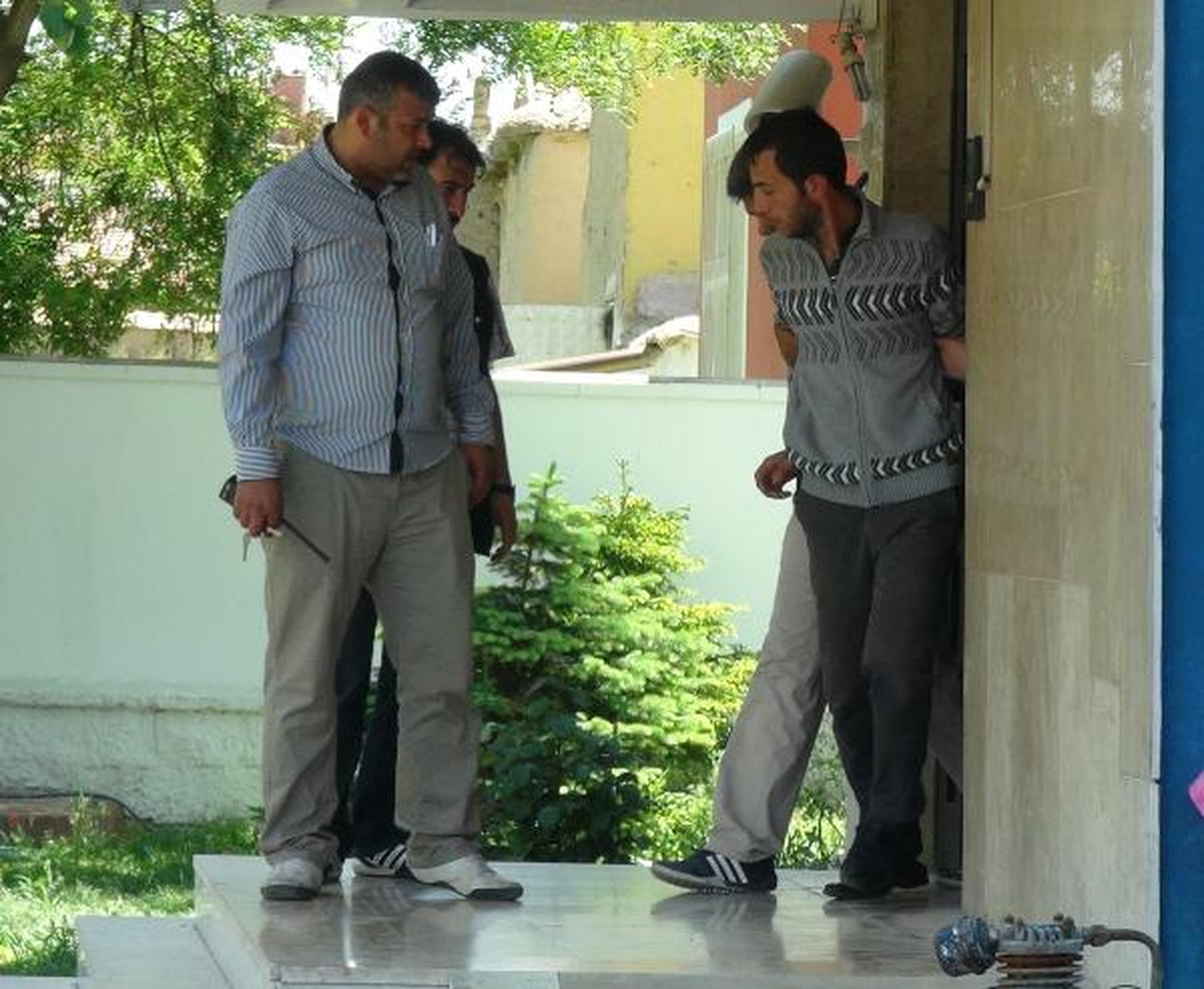 Televizyon Çaldı, Belediye Otobüsüyle Kaçtı