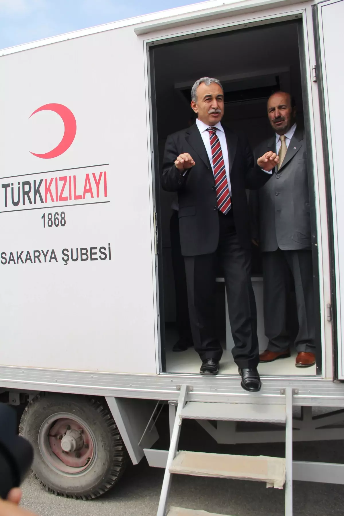 Türkiye\'de İlk Kez Kızılay Sakarya Şubesinde Acil Durum Karavan Ekibi Oluşturuldu