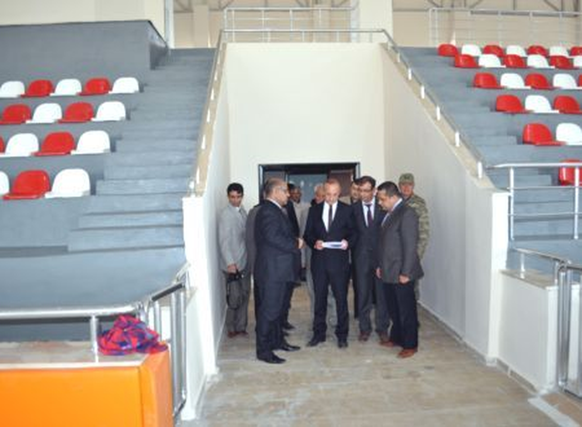 Adilcevaz Spor Salonu Hizmete Açıldı