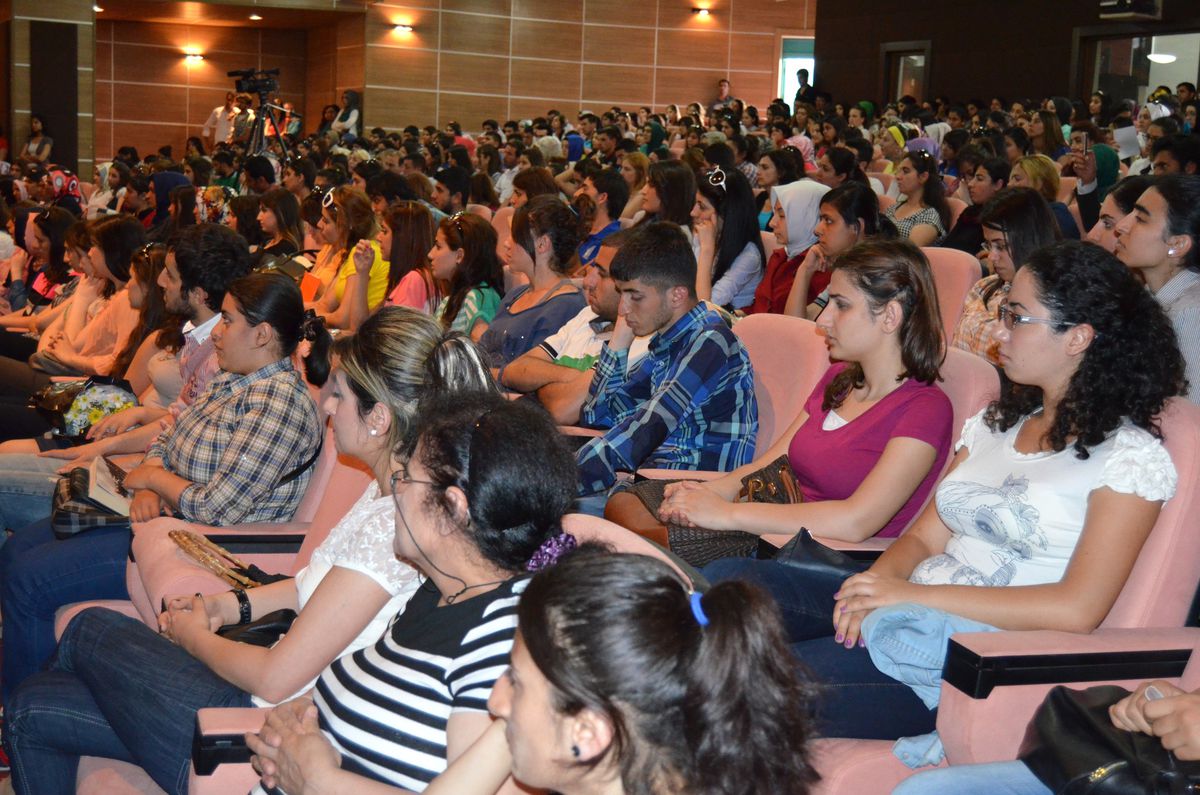 Aşkım Kapışmak Dicle Üniversitesi\'nde
