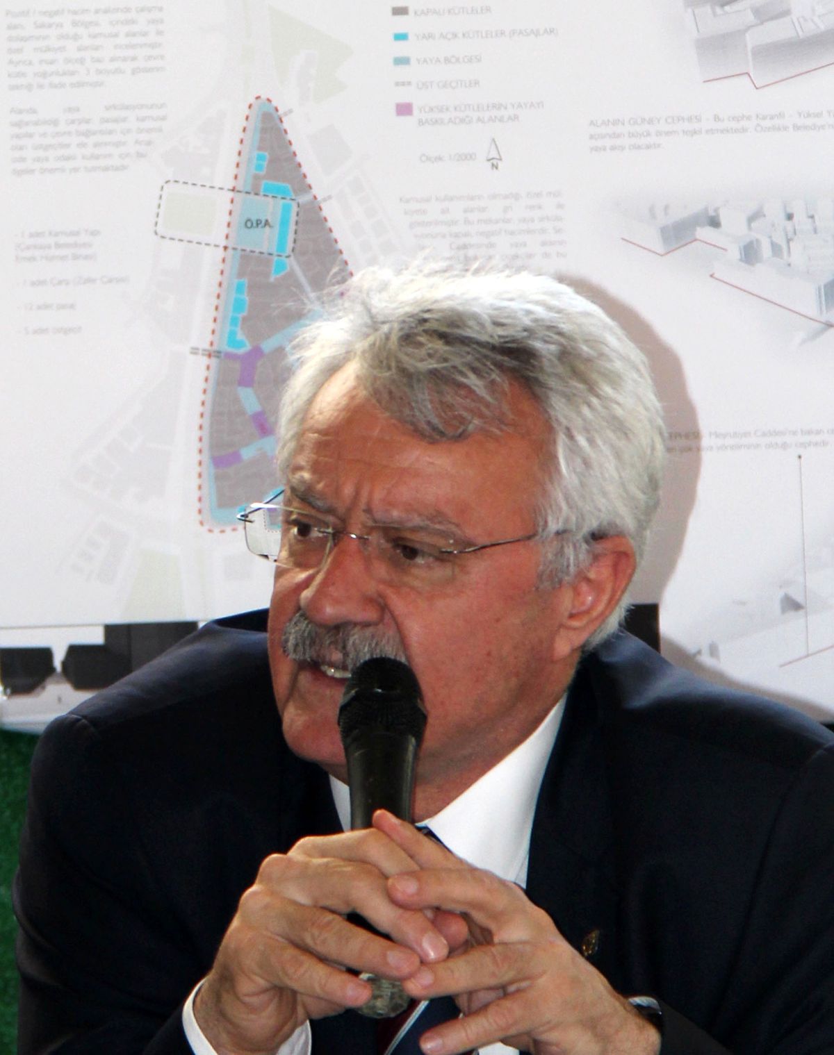 Başkan Tanık Esnafı Dinledi