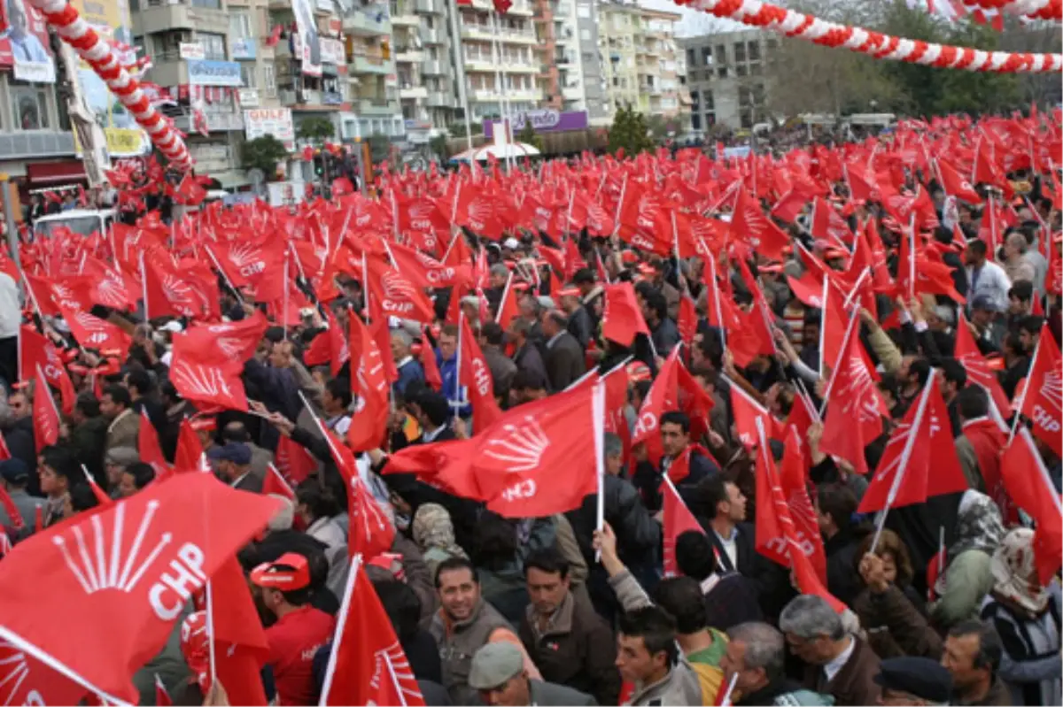 Chp\'den Demokrasi Mitingleri