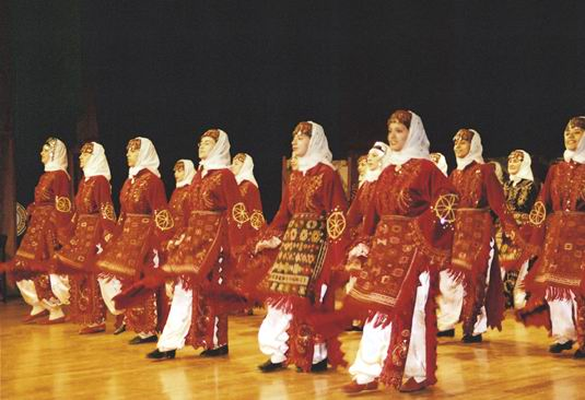 Diyarbakır\'da Halk Oyunları Yarışması Sona Erdi