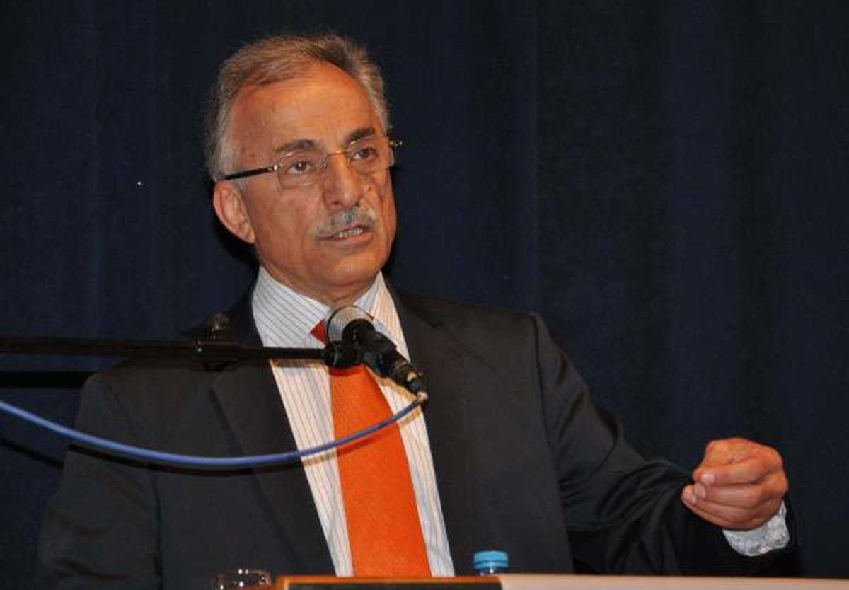 Karayalçın, Gökçek\'e Yüklendi