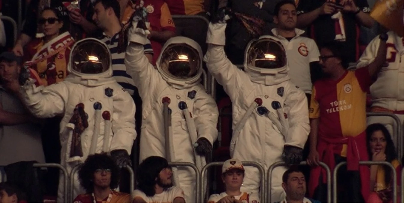 Karşınıza Her An Bir Axe Apollo Astronotu Çıkabilir