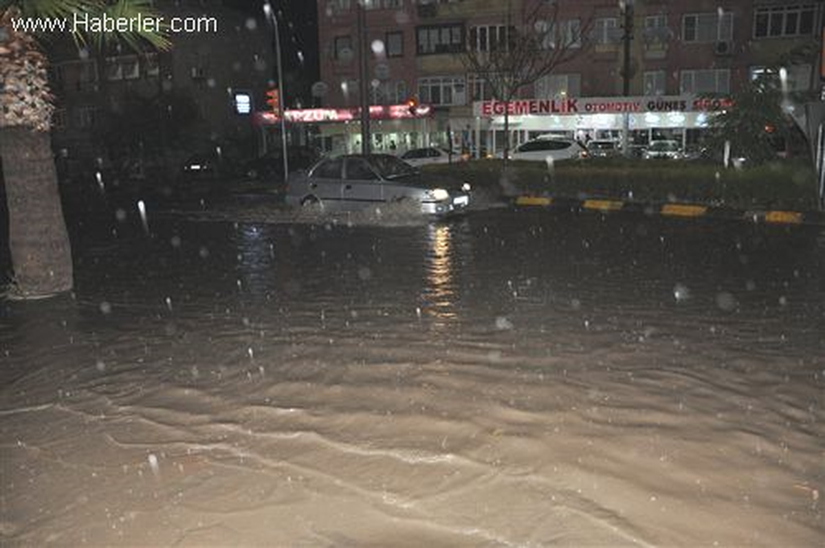 Manisa\'da Şiddetli Yağış
