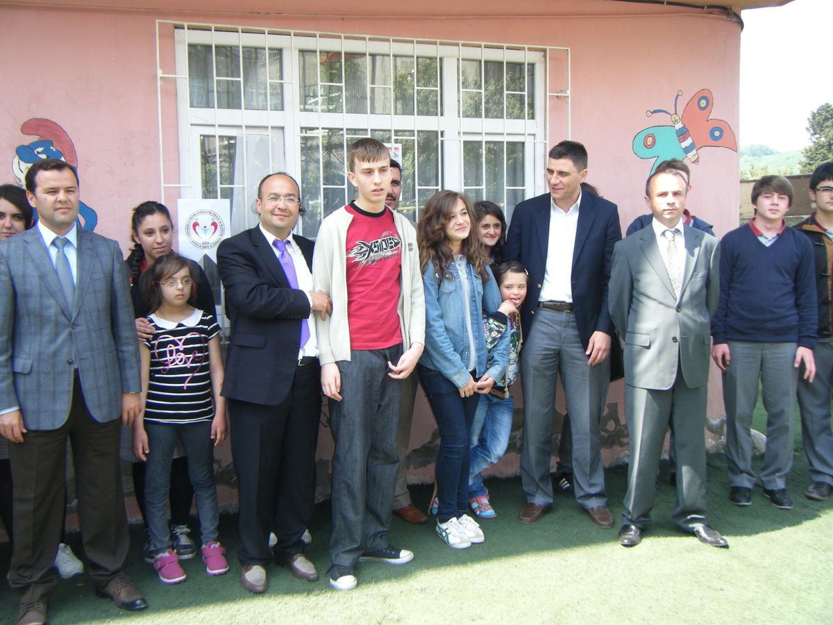Öğrencilerden Kardeş Okul Ziyareti