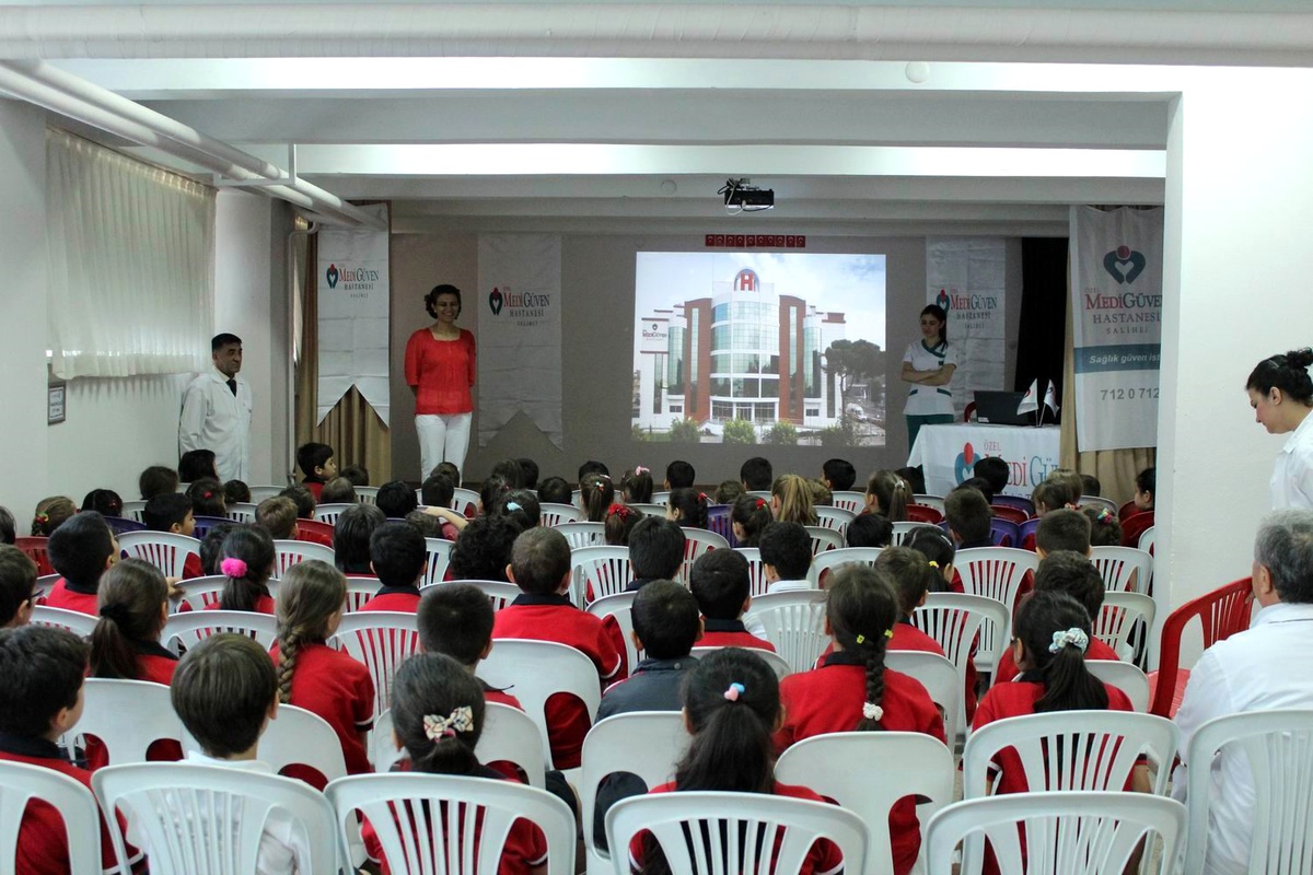 Öğrencilere Trafik ve İlkyardım Semineri Verildi