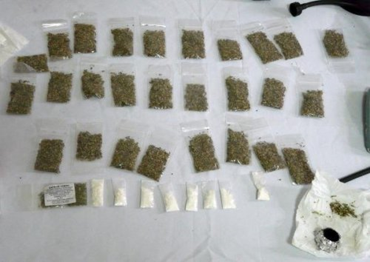 Organik Çay Kolisinden Uyuşturucu Çıktı