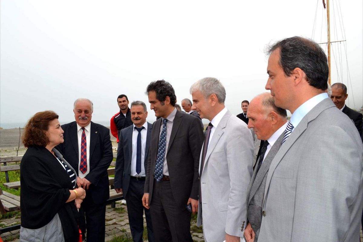 Rektör Özer Dernek Üyeleriyle Buluştu