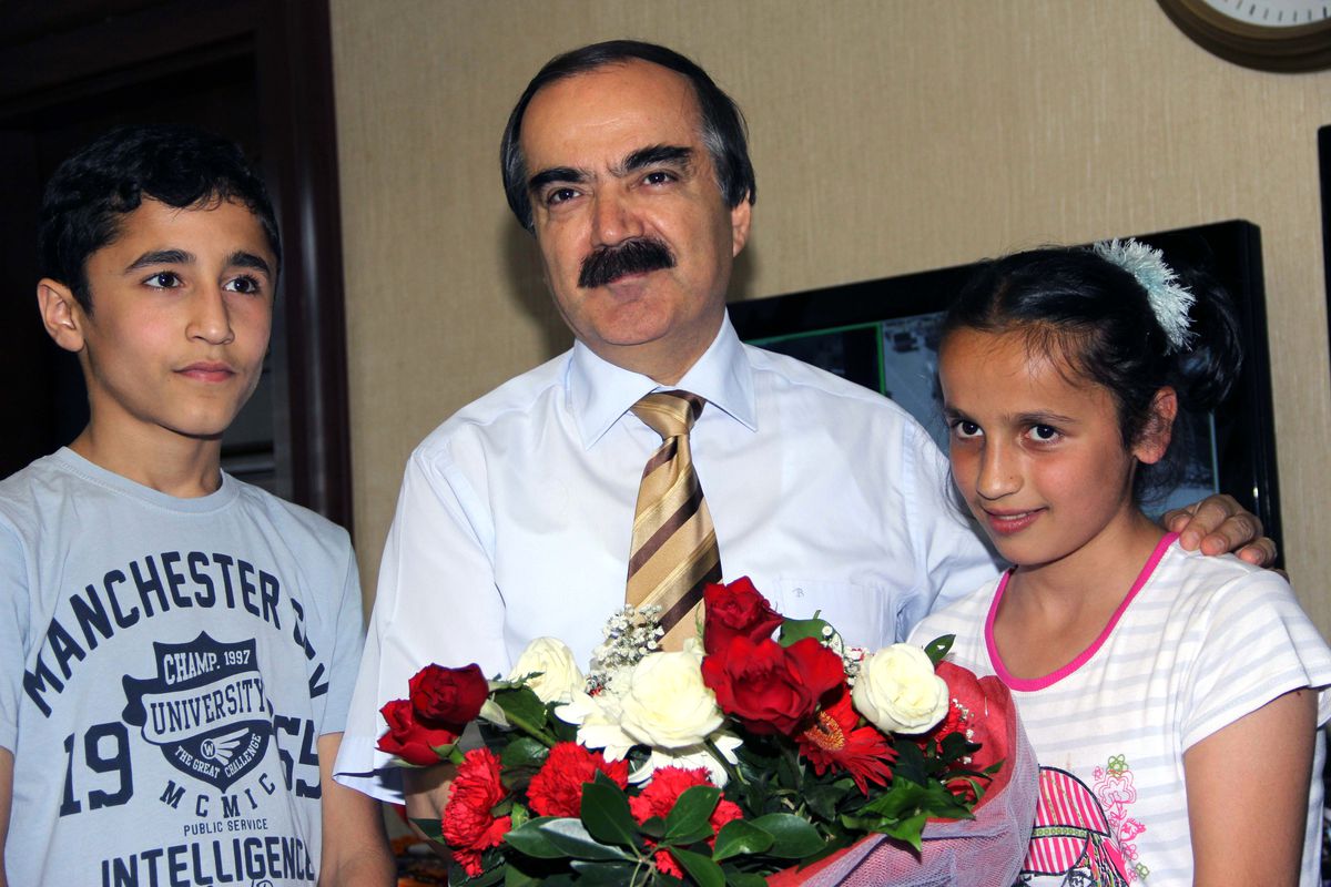 \'Sümbüller\'den Vali Coş\'a Ziyaret