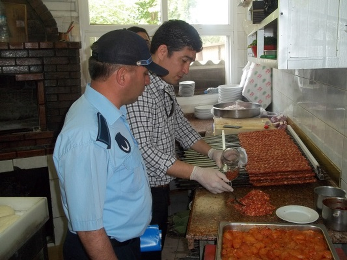 Tarsus Zabıtasından Lokanta ve Lahmacun Salonlarına Denetim