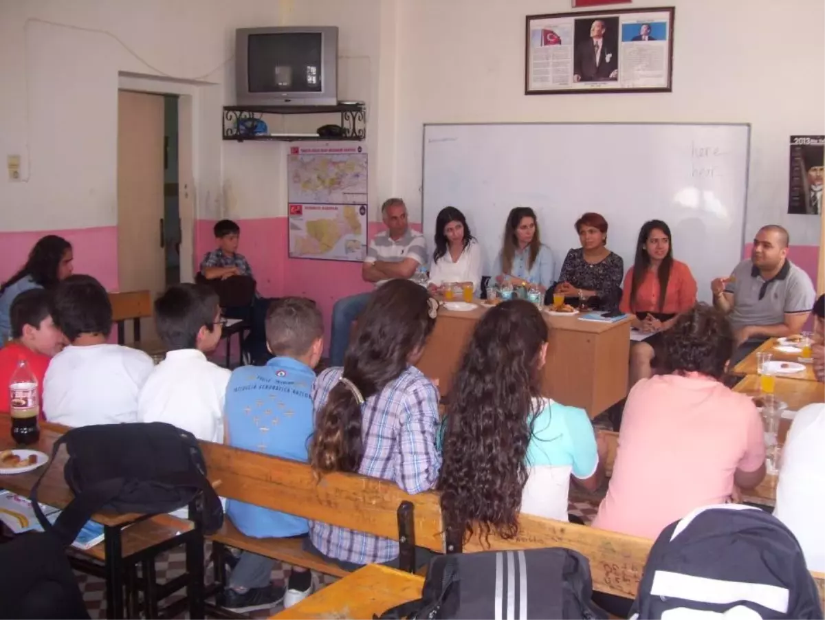 Tegv\'in \'Kariyer Yolculuğuma Başlıyorum\' Etkinliği Devam Ediyor