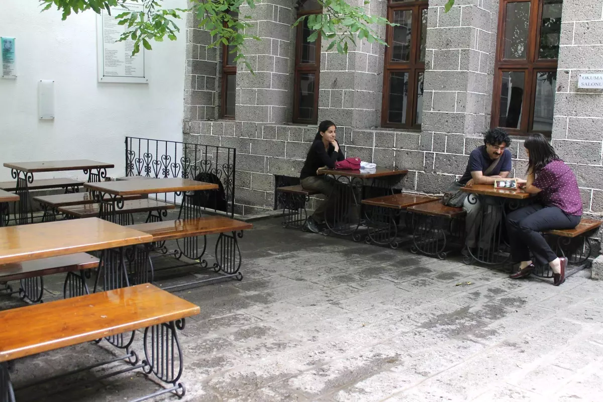 Ahmet Arif Edebiyat Müzesi Yoğun İlgi Görüyor