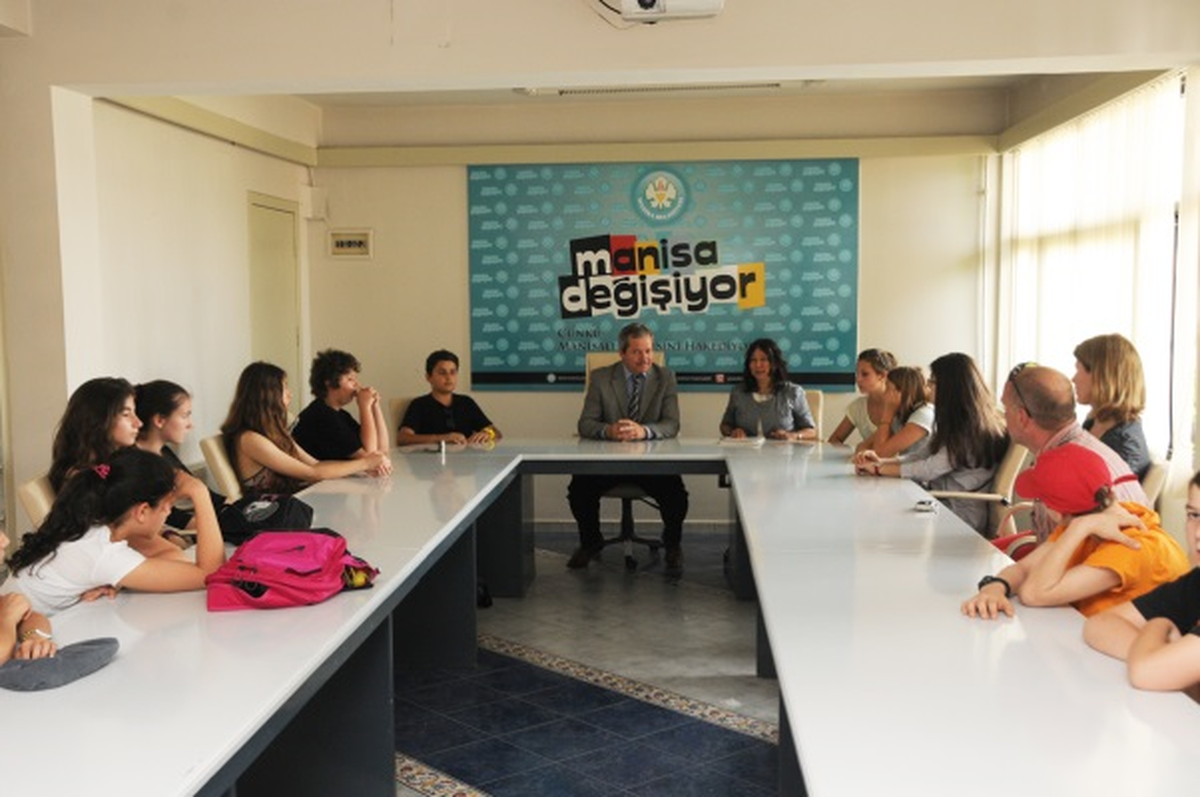 Alman Öğrencilerden Belediye Ziyareti