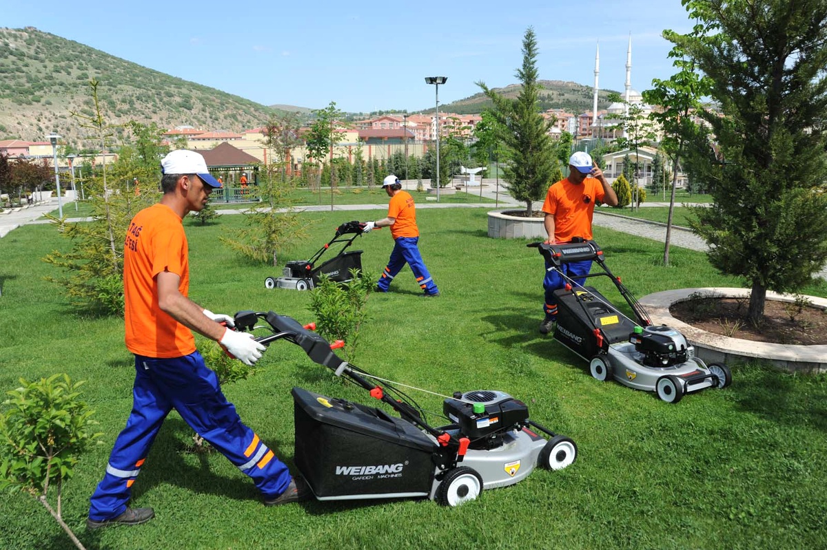 Altındağ Belediyesi 30 Çim Biçme Makinesi Aldı