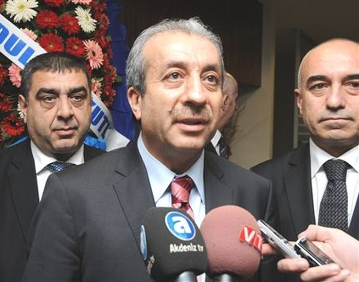 Bakan Eker Antalyalı Sanayicilerle Bir Araya Geldi