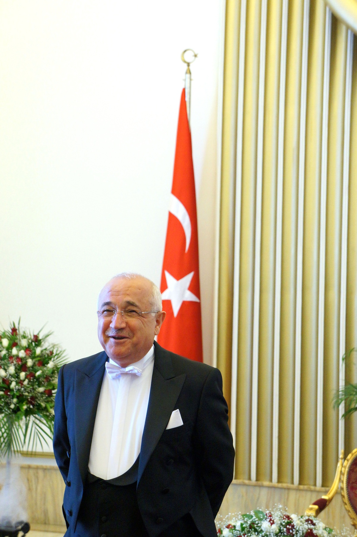 Cemil Çiçek : Getirilen Yasa Milletvekili Özlük Yasası Değil