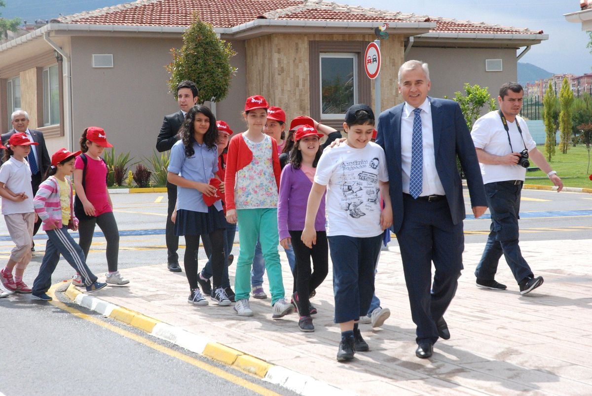Denizli Belediyesi\'nden Öğrencilere Trafik Eğitimi