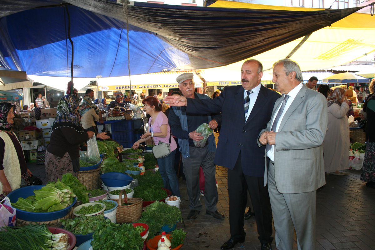 Başkan Semerci, Pazarcıların Sorunlarını Dinledi