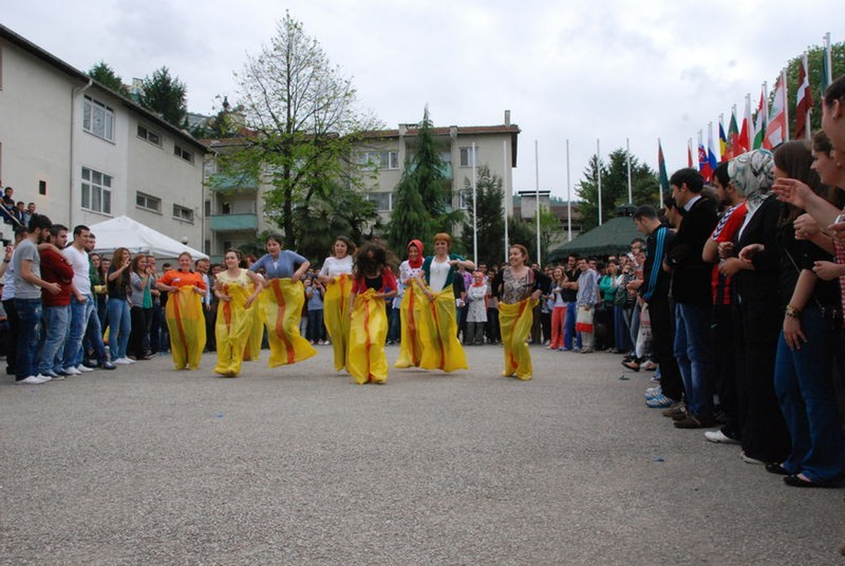 Giresun Üniversitesi\'nde Bahar Şenliği Başladı