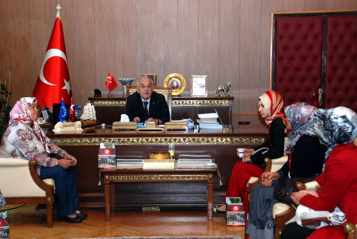 Kadın Çiftçlilerden Vali Vekili Çınar'a Ziyaret