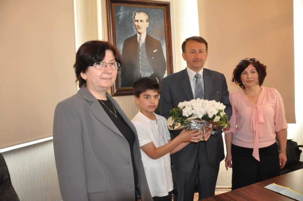 Karabalık\'tan Öğrencilere "Yerel Yönetimler" Dersi