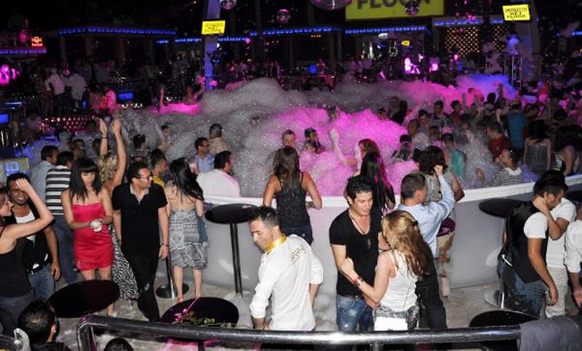 Kemer\'de \'Köpüklü\' Eğlence Başladı