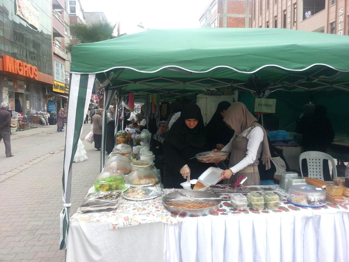 Kermesin Geliri Açlıkla Mücadele Eden Ülkelere
