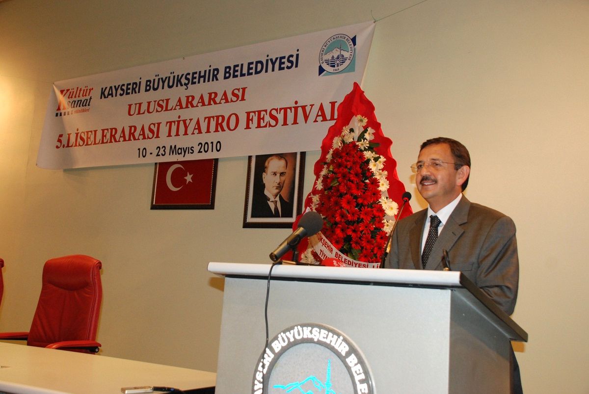 Liselilerin Tek Sahnesi Kayseri