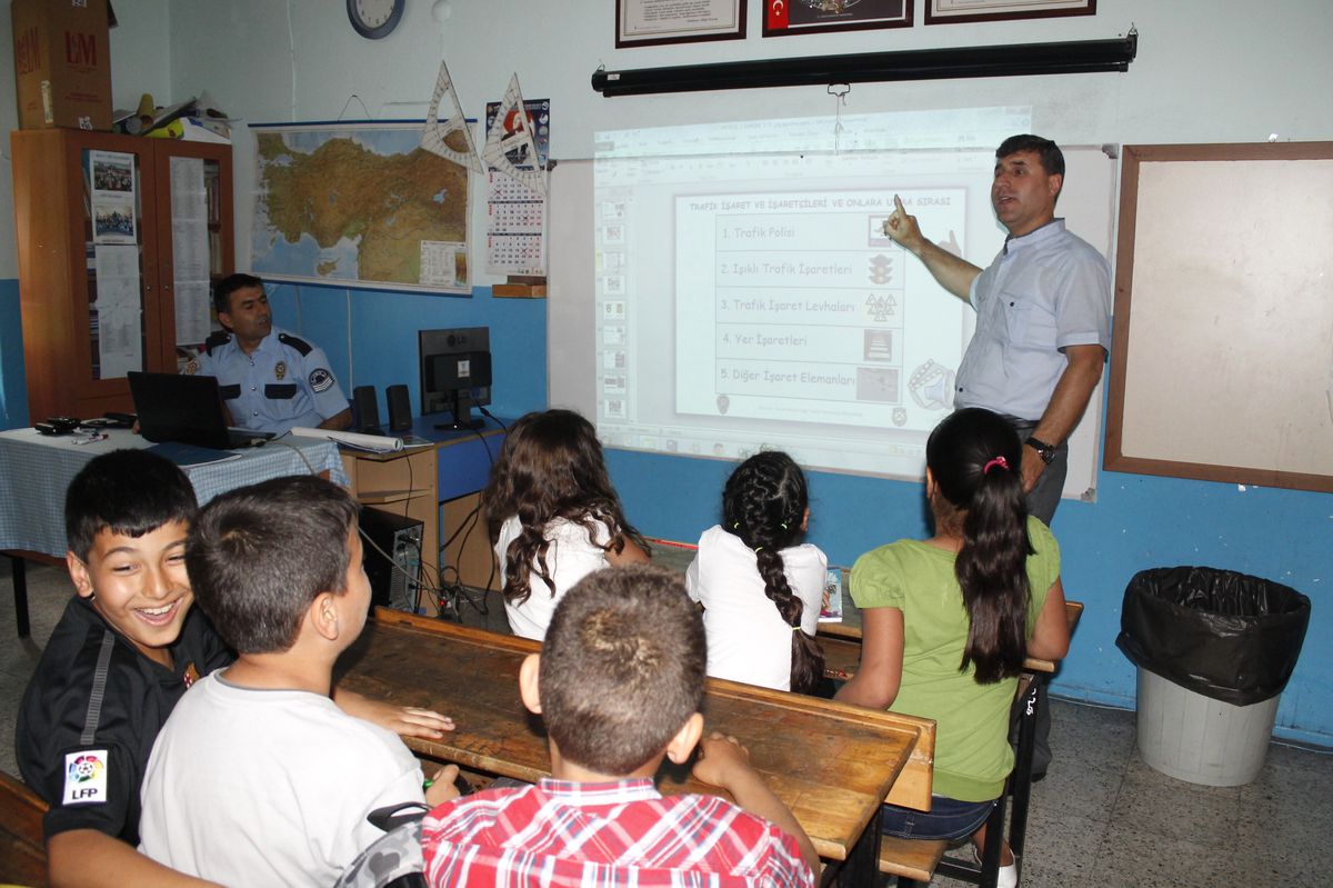 Selçuk\'ta Trafik Haftası Kutlamaları Devam Ediyor